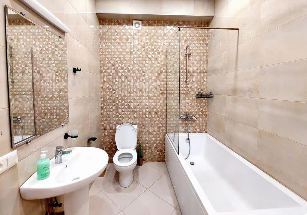 Cozy 1br Near Metro Station On Saburtalo. טביליסי