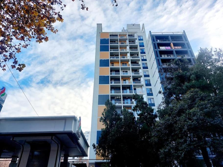Cozy 1br Near Metro Station On Saburtalo. *