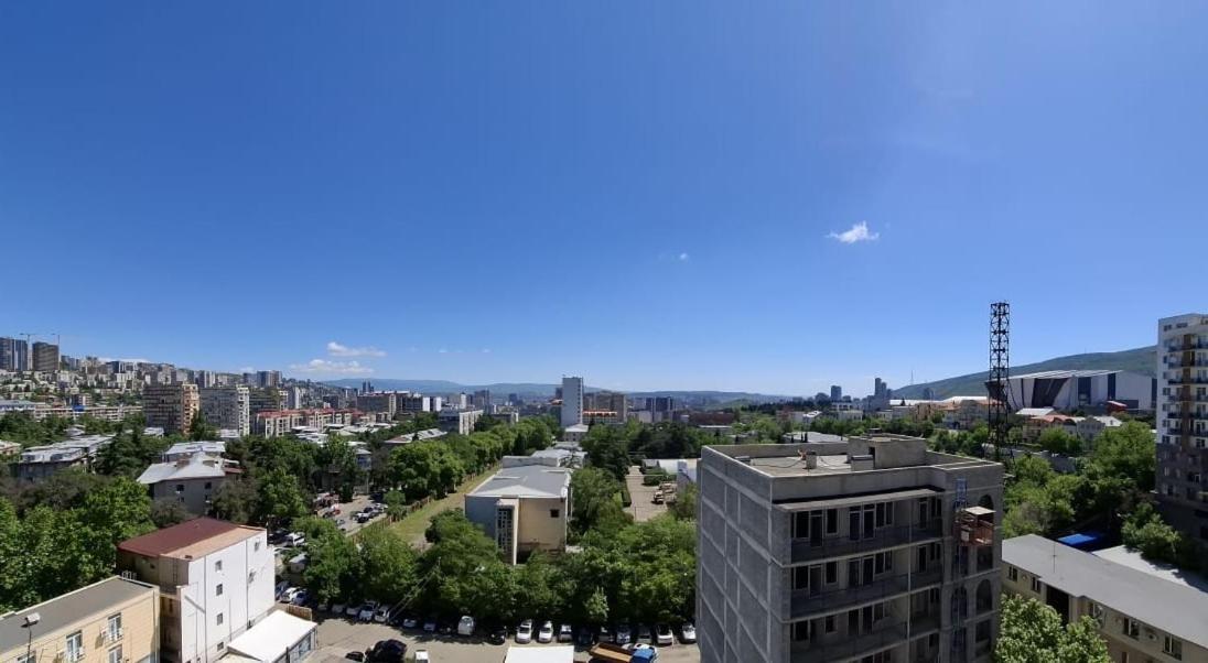 Cozy 1br Near Metro Station On Saburtalo.